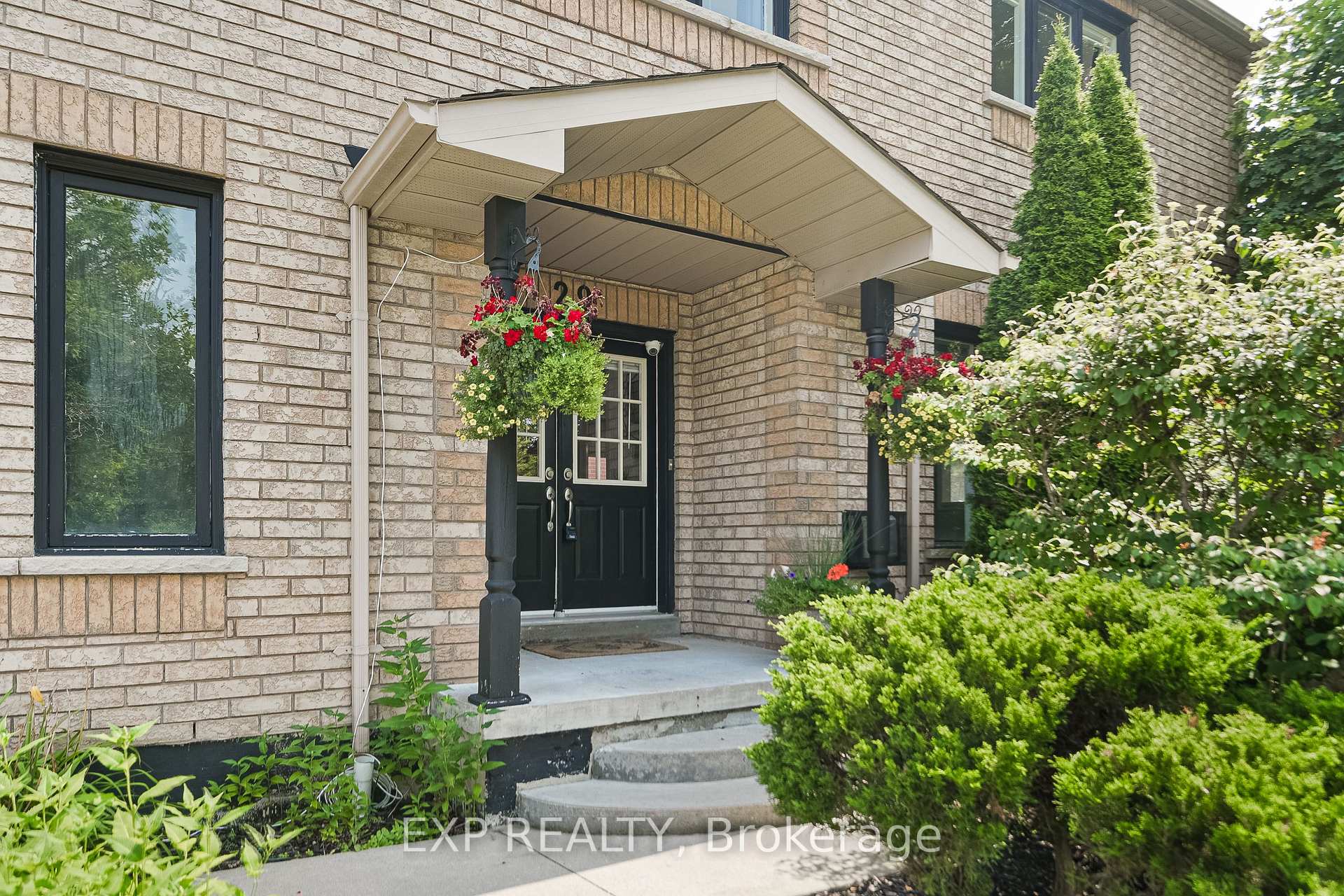Photo 6 of 29 Batson Drive, Aurora, Aurora Village — HOMEH