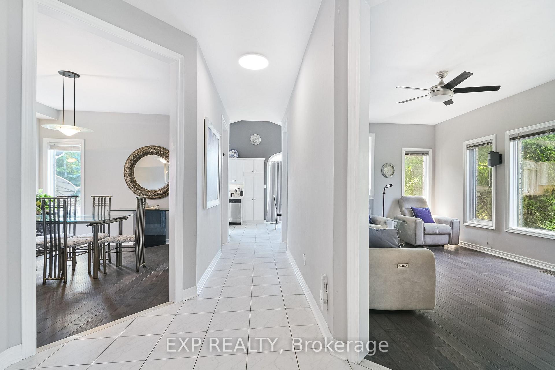 Photo 9 of 29 Batson Drive, Aurora, Aurora Village — HOMEH