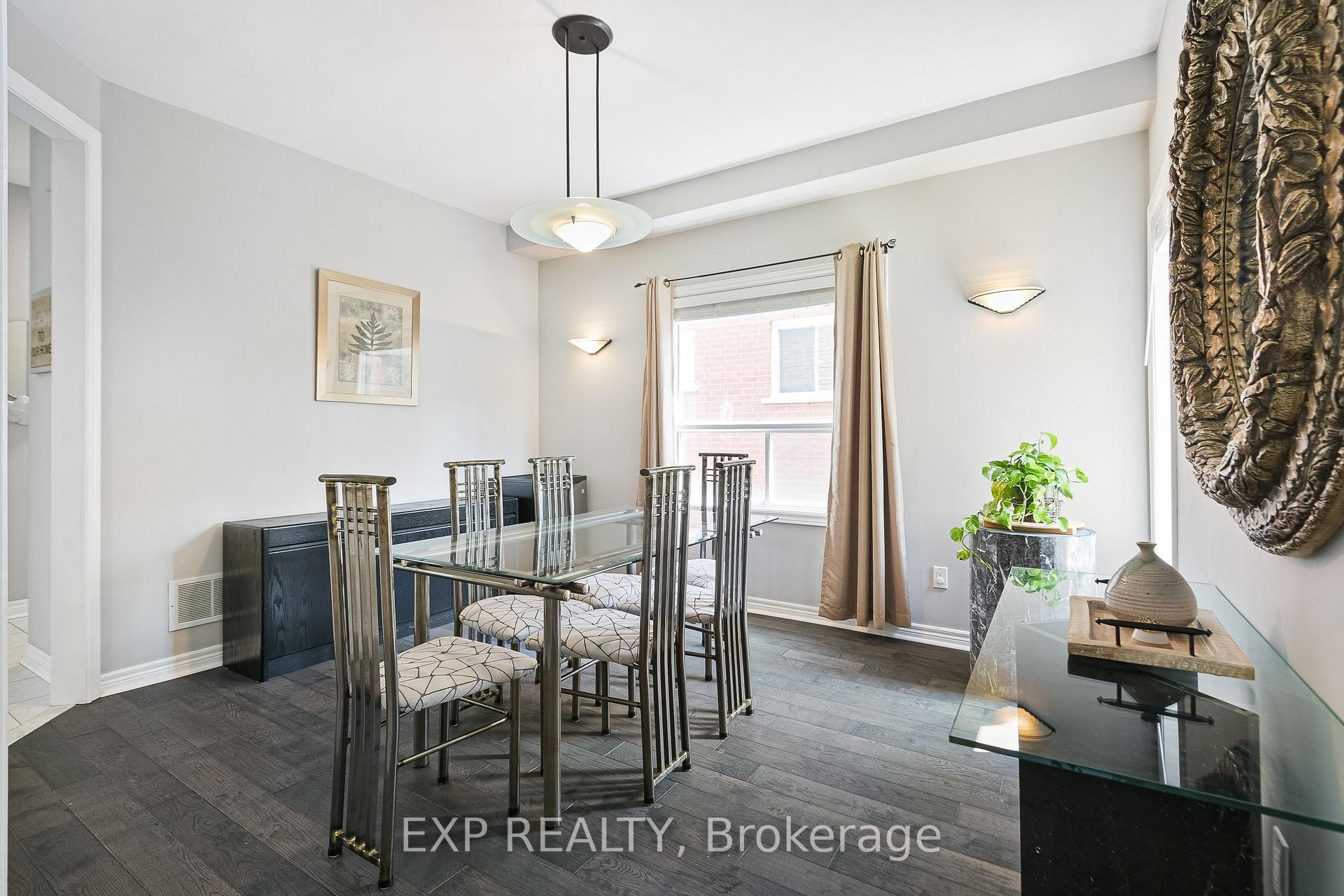 Photo 11 of 29 Batson Drive, Aurora, Aurora Village — HOMEH