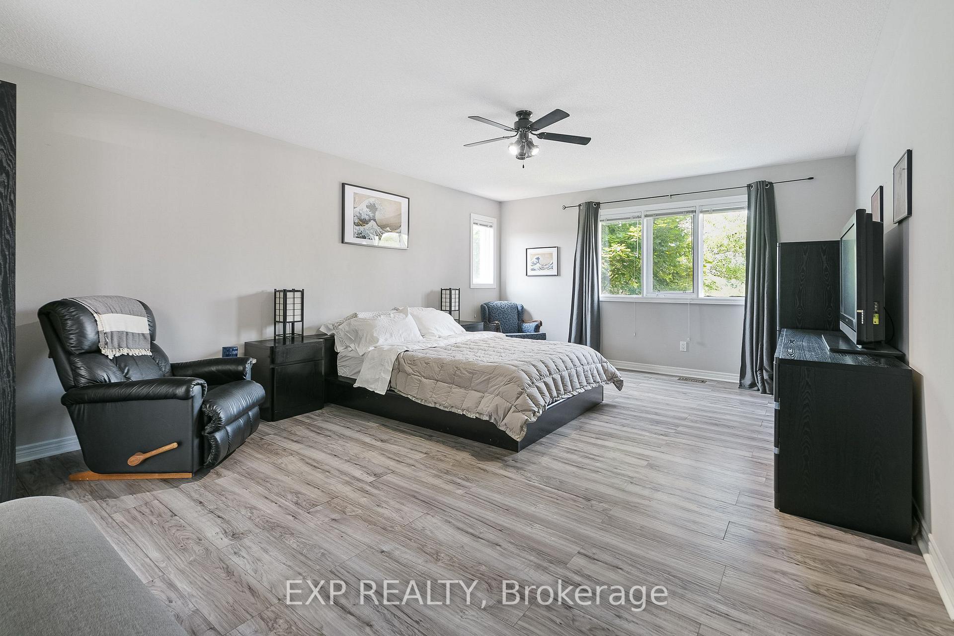 Photo 28 of 29 Batson Drive, Aurora, Aurora Village — HOMEH