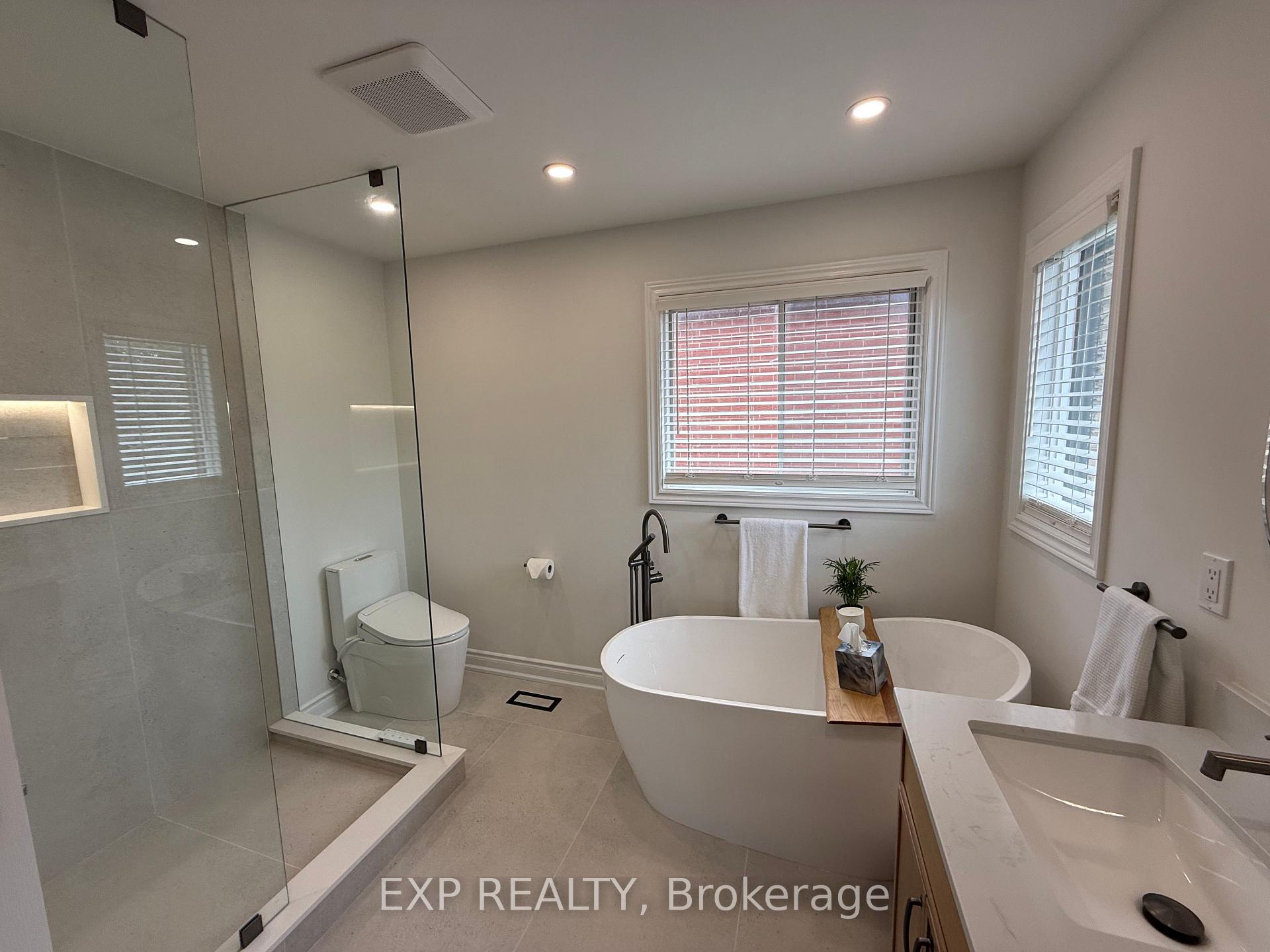 Photo 30 of 29 Batson Drive, Aurora, Aurora Village — HOMEH