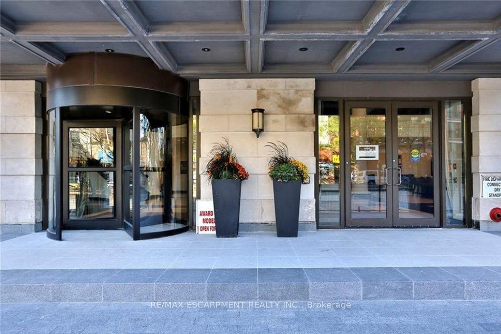 Photo 3 of Unit 1105, 112 King Street E, Hamilton, Beasley — HOMEH