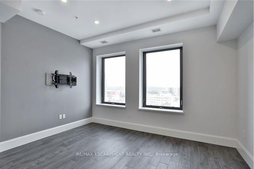 Photo 7 of Unit 1105, 112 King Street E, Hamilton, Beasley — HOMEH