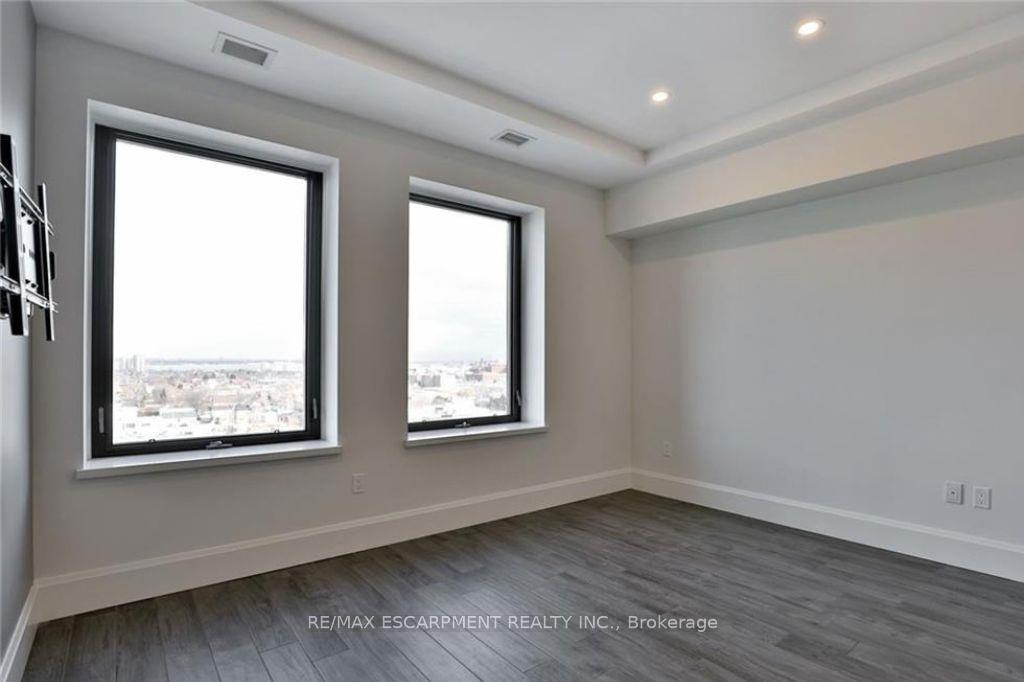 Photo 8 of Unit 1105, 112 King Street E, Hamilton, Beasley — HOMEH