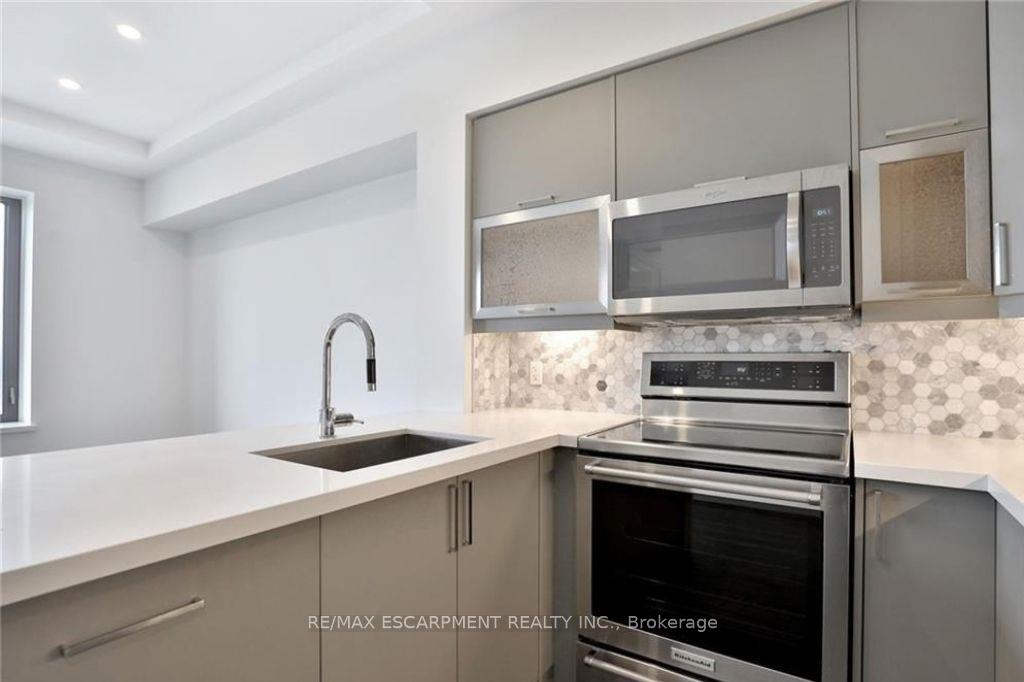 Photo 11 of Unit 1105, 112 King Street E, Hamilton, Beasley — HOMEH
