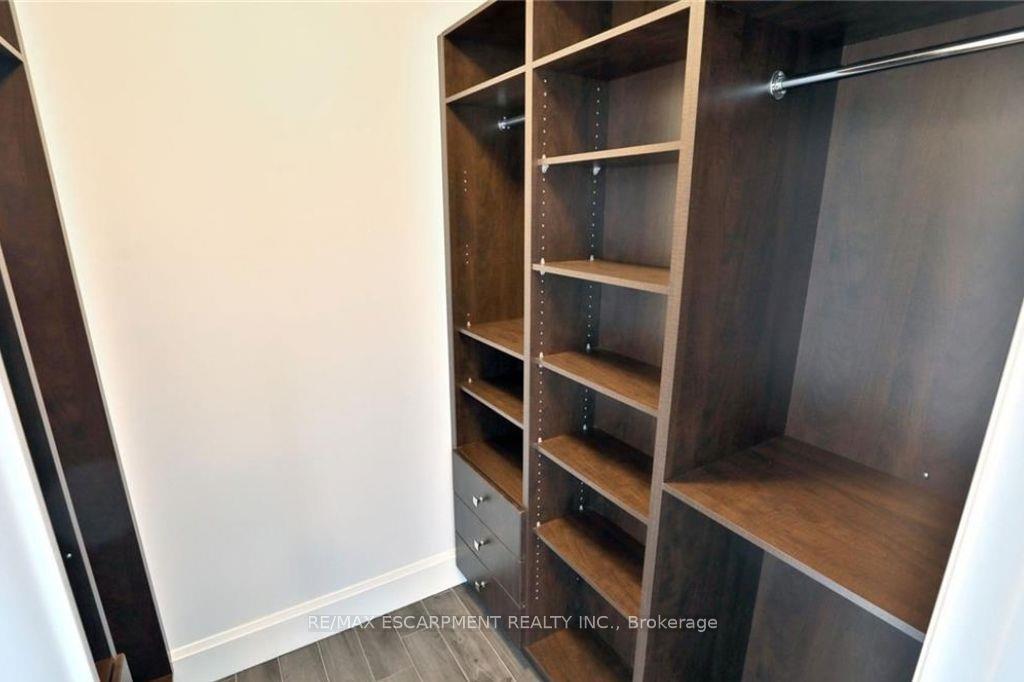Photo 14 of Unit 1105, 112 King Street E, Hamilton, Beasley — HOMEH