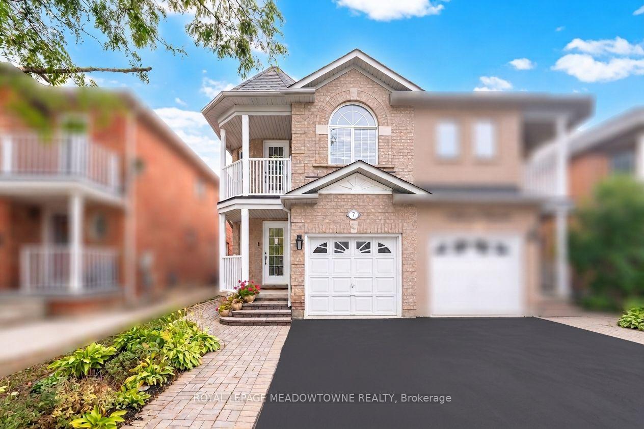Photo 3 of 7 Secord Crescent, Brampton, Fletcher's Meadow — HOMEH