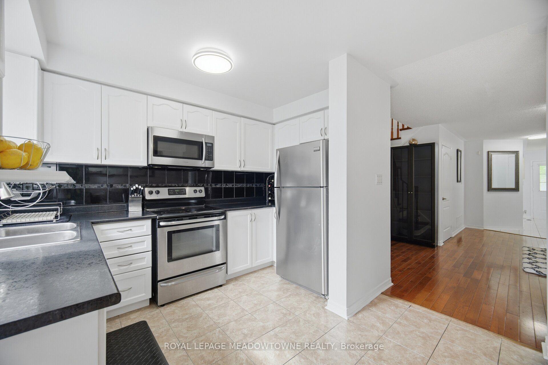 Photo 10 of 7 Secord Crescent, Brampton, Fletcher's Meadow — HOMEH