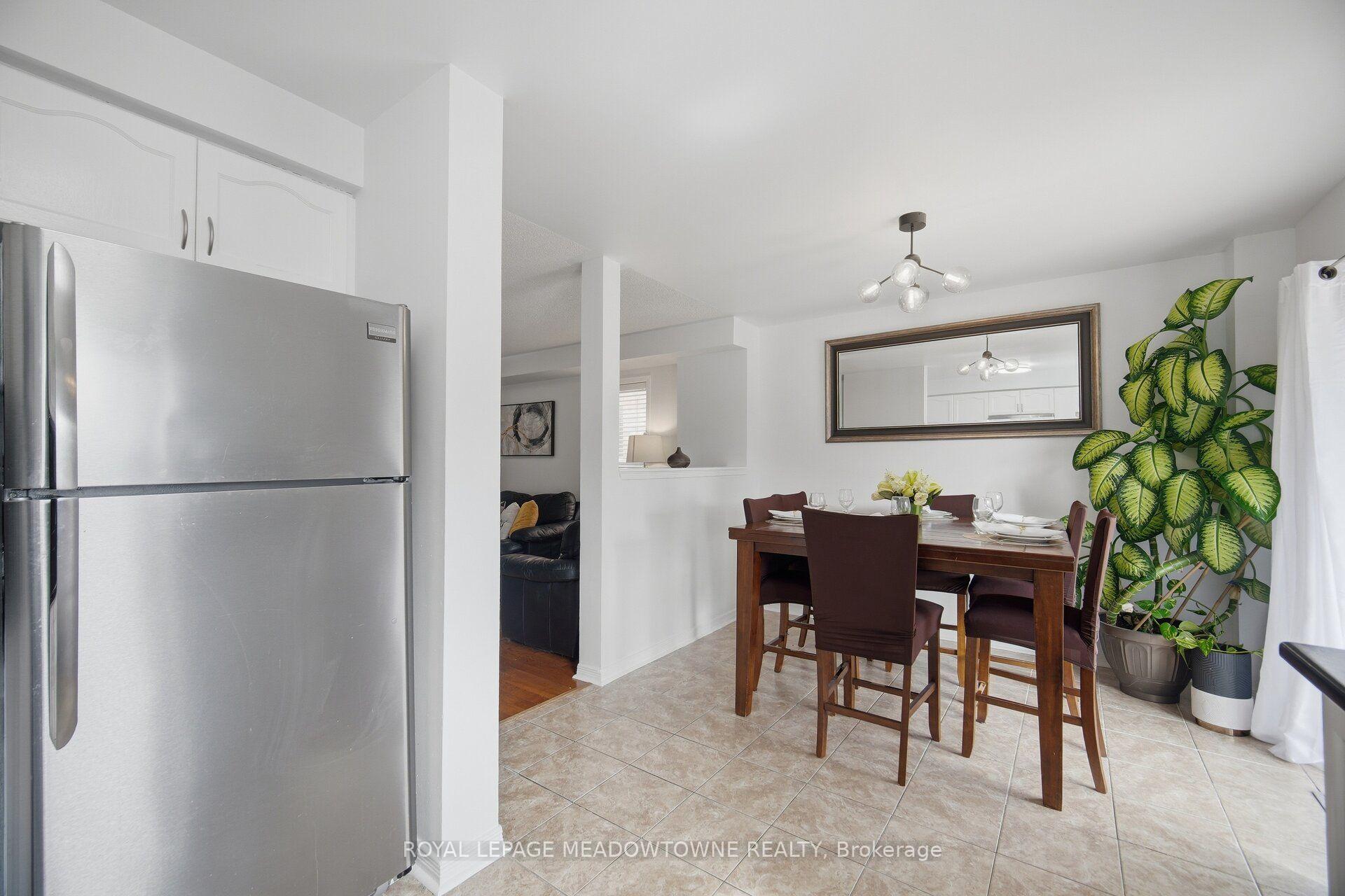 Photo 13 of 7 Secord Crescent, Brampton, Fletcher's Meadow — HOMEH
