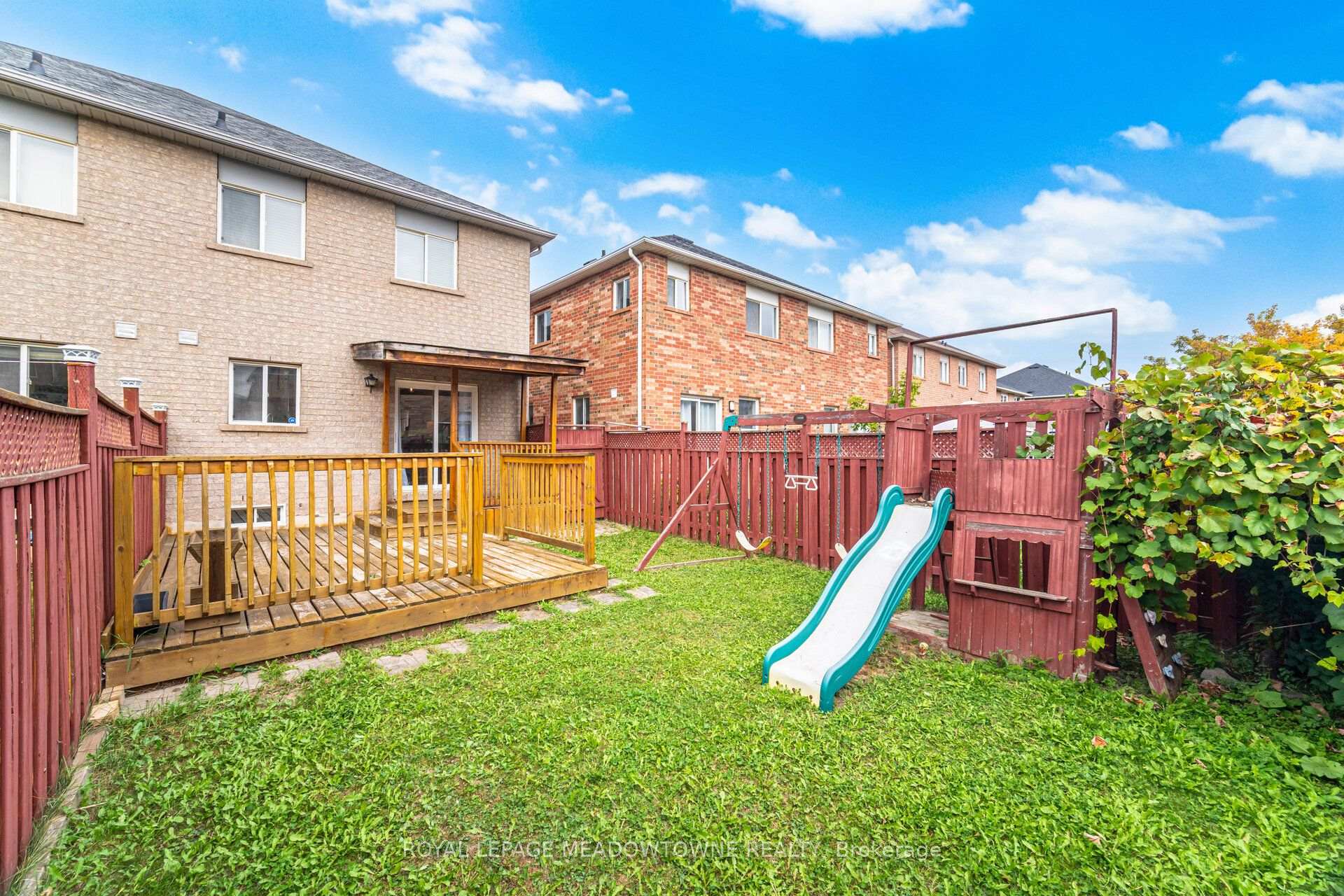 Photo 32 of 7 Secord Crescent, Brampton, Fletcher's Meadow — HOMEH