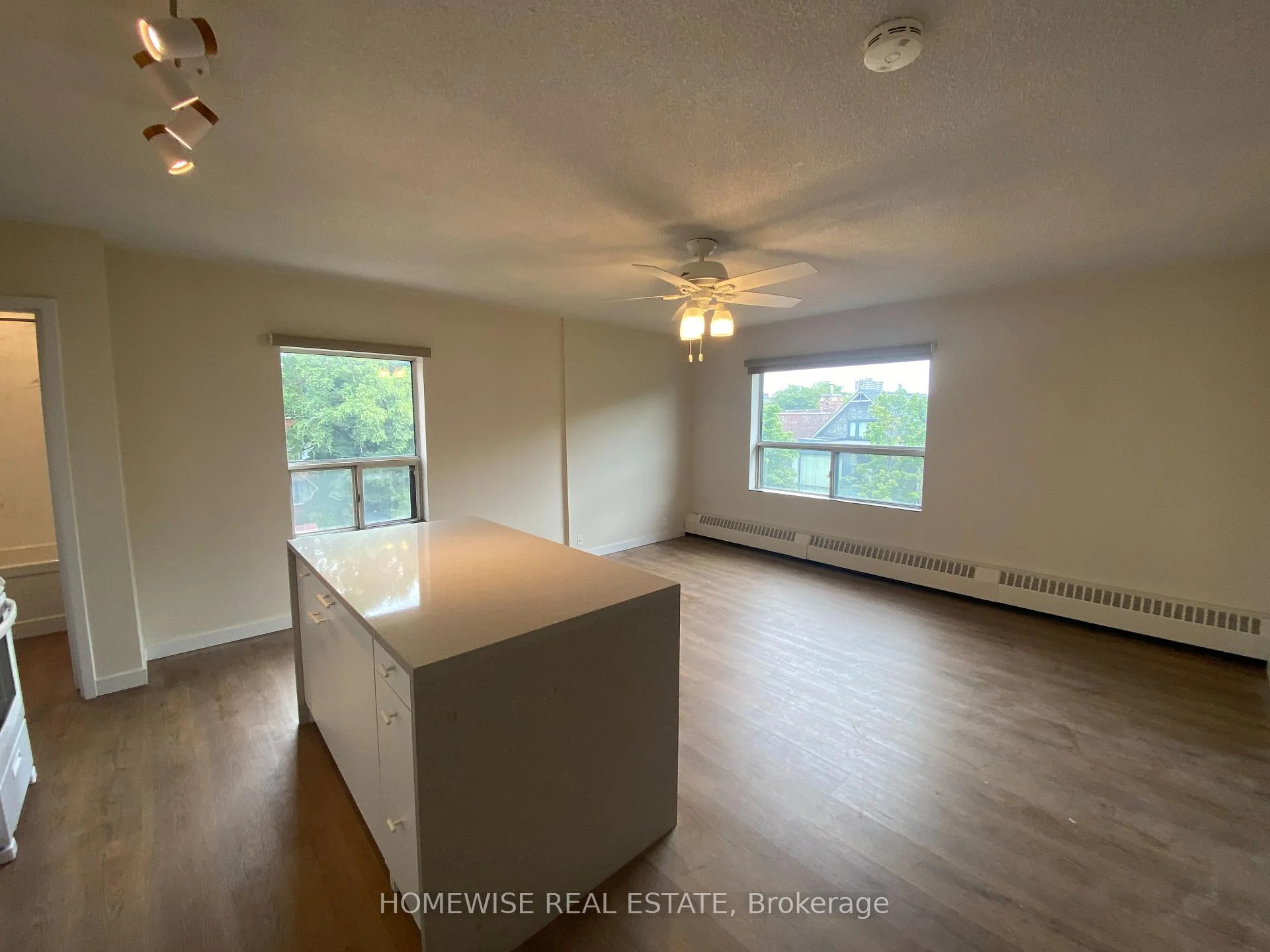 Photo 17 of Unit 301, 5 High Park Boulevard, Toronto, High Park-Swansea — HOMEH