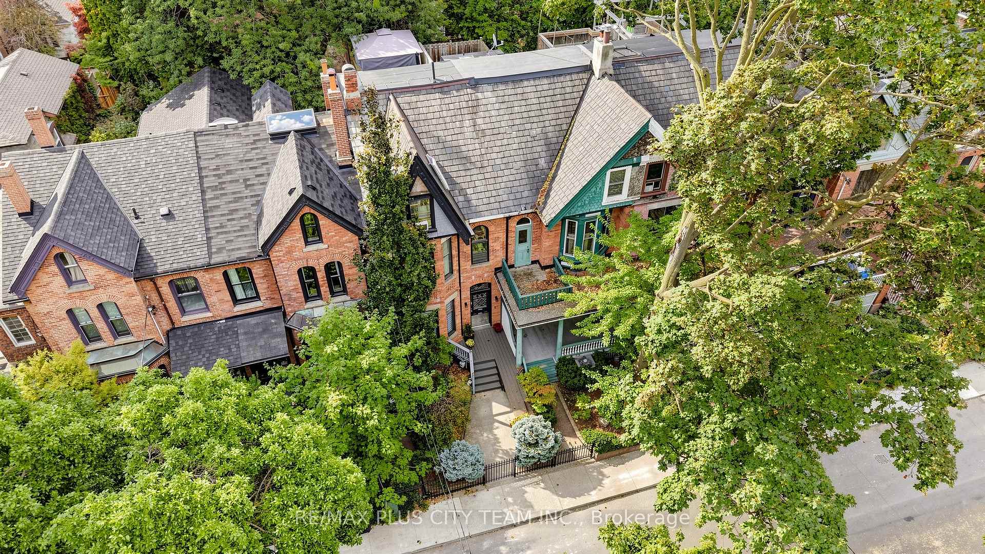 Photo 4 of 201 Seaton Street, Toronto, Cabbagetown-South St. James Town — HOMEH