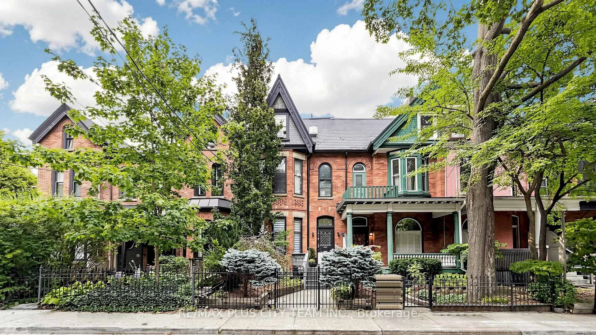 Photo 20 of 201 Seaton Street, Toronto, Cabbagetown-South St. James Town — HOMEH