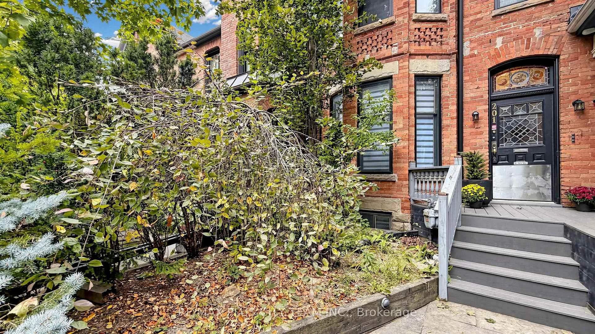 Photo 27 of 201 Seaton Street, Toronto, Cabbagetown-South St. James Town — HOMEH