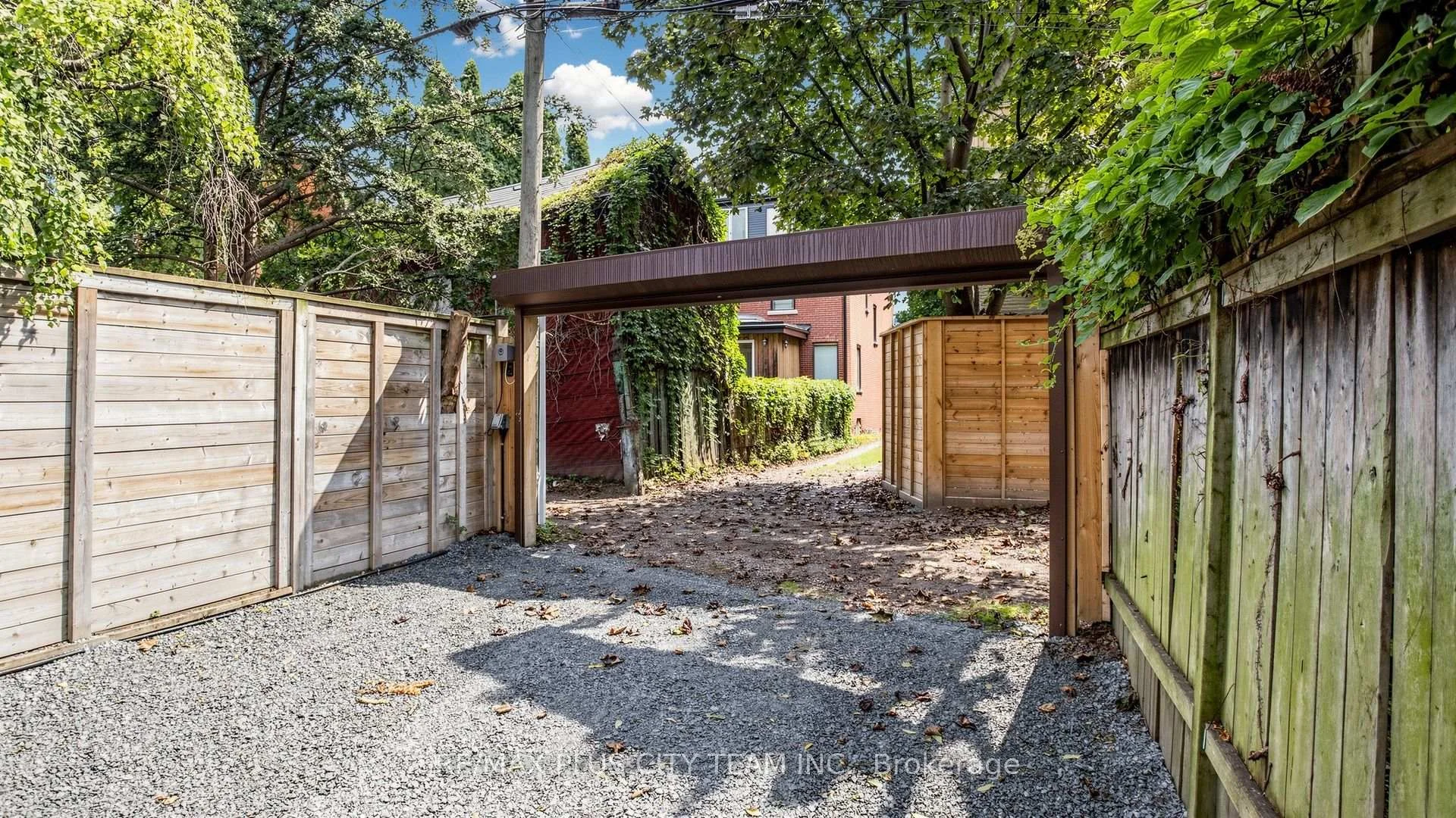 Photo 54 of 201 Seaton Street, Toronto, Cabbagetown-South St. James Town — HOMEH