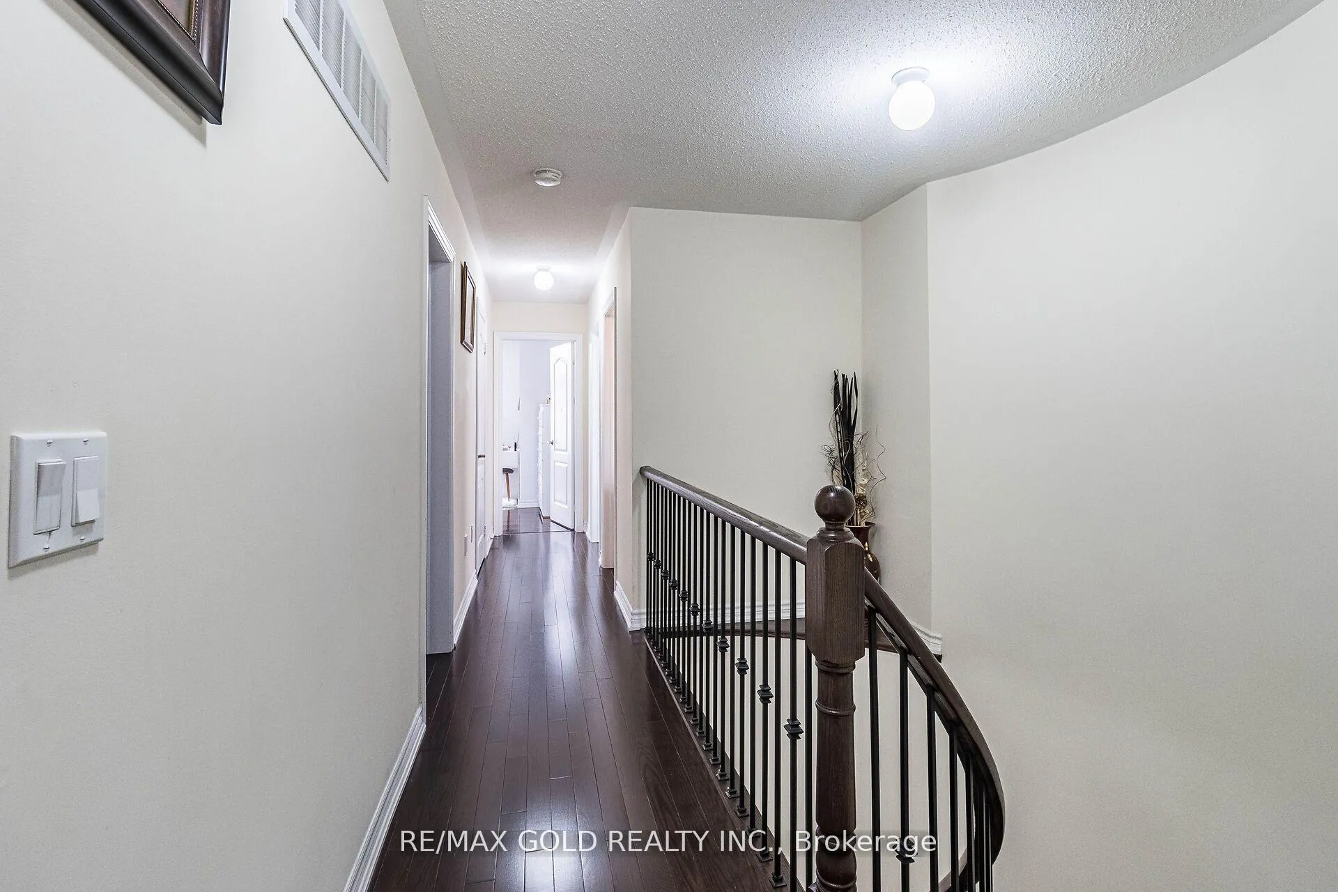 Photo 20 of 4 Mistletoe Place, Brampton, Credit Valley — HOMEH