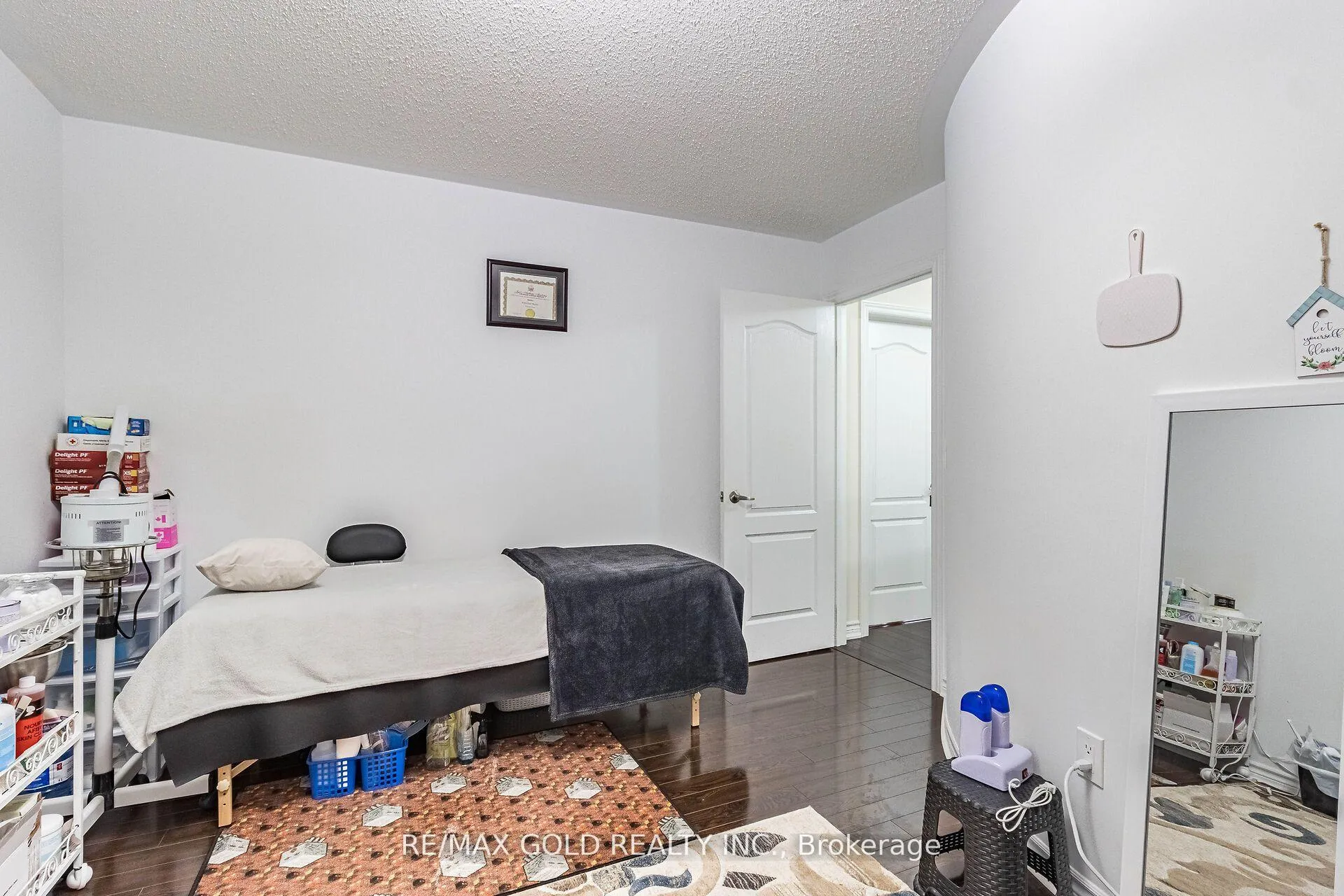 Photo 22 of 4 Mistletoe Place, Brampton, Credit Valley — HOMEH