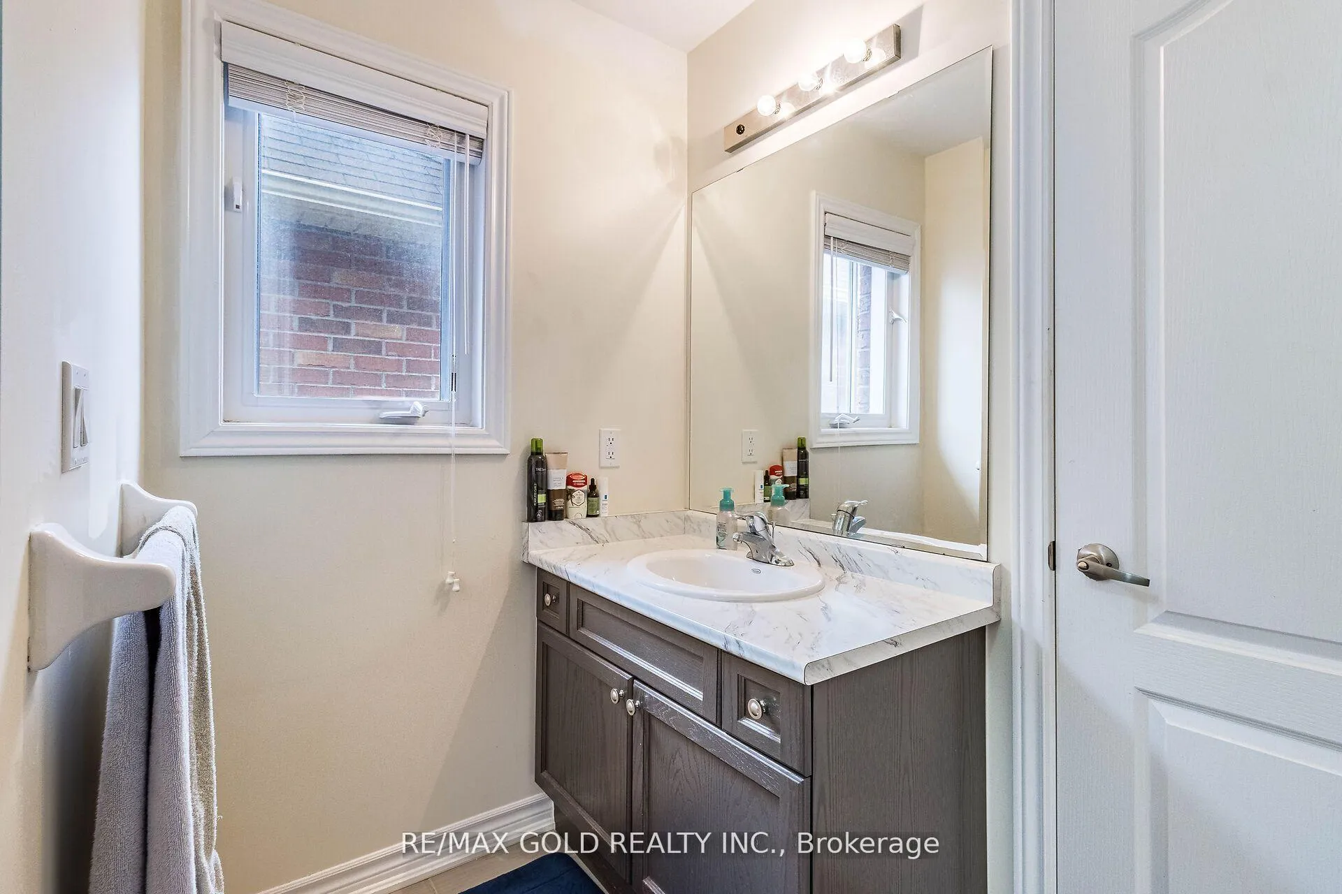 Photo 31 of 4 Mistletoe Place, Brampton, Credit Valley — HOMEH
