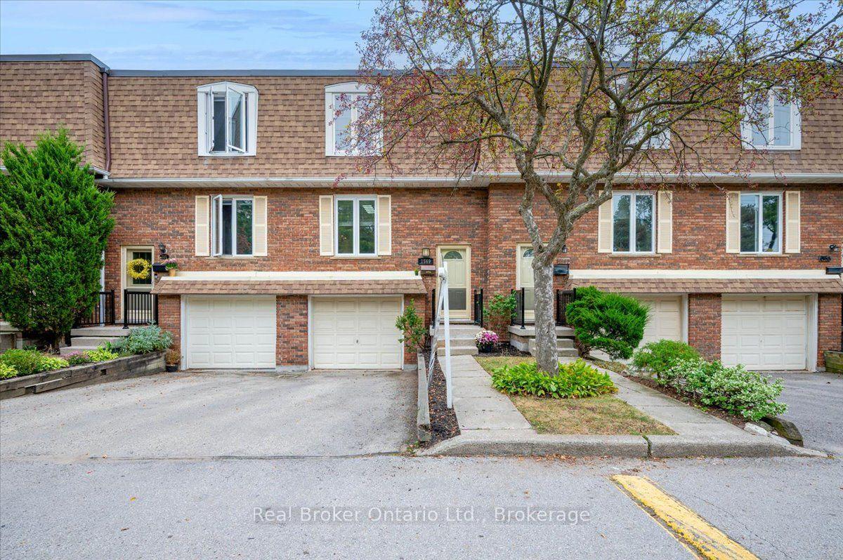 Photo 4 of 1569 Westminster Place, Burlington, Mountainside — HOMEH