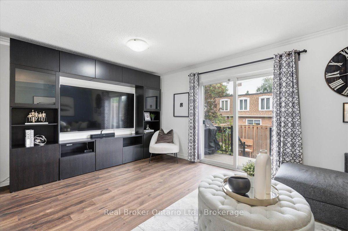 Photo 17 of 1569 Westminster Place, Burlington, Mountainside — HOMEH
