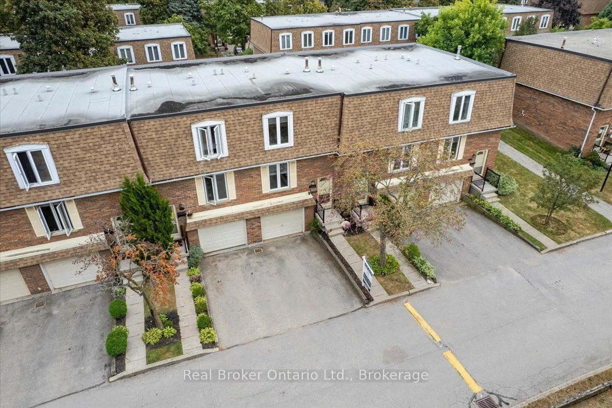 Photo 2 of 1569 Westminster Place, Burlington, Mountainside — HOMEH