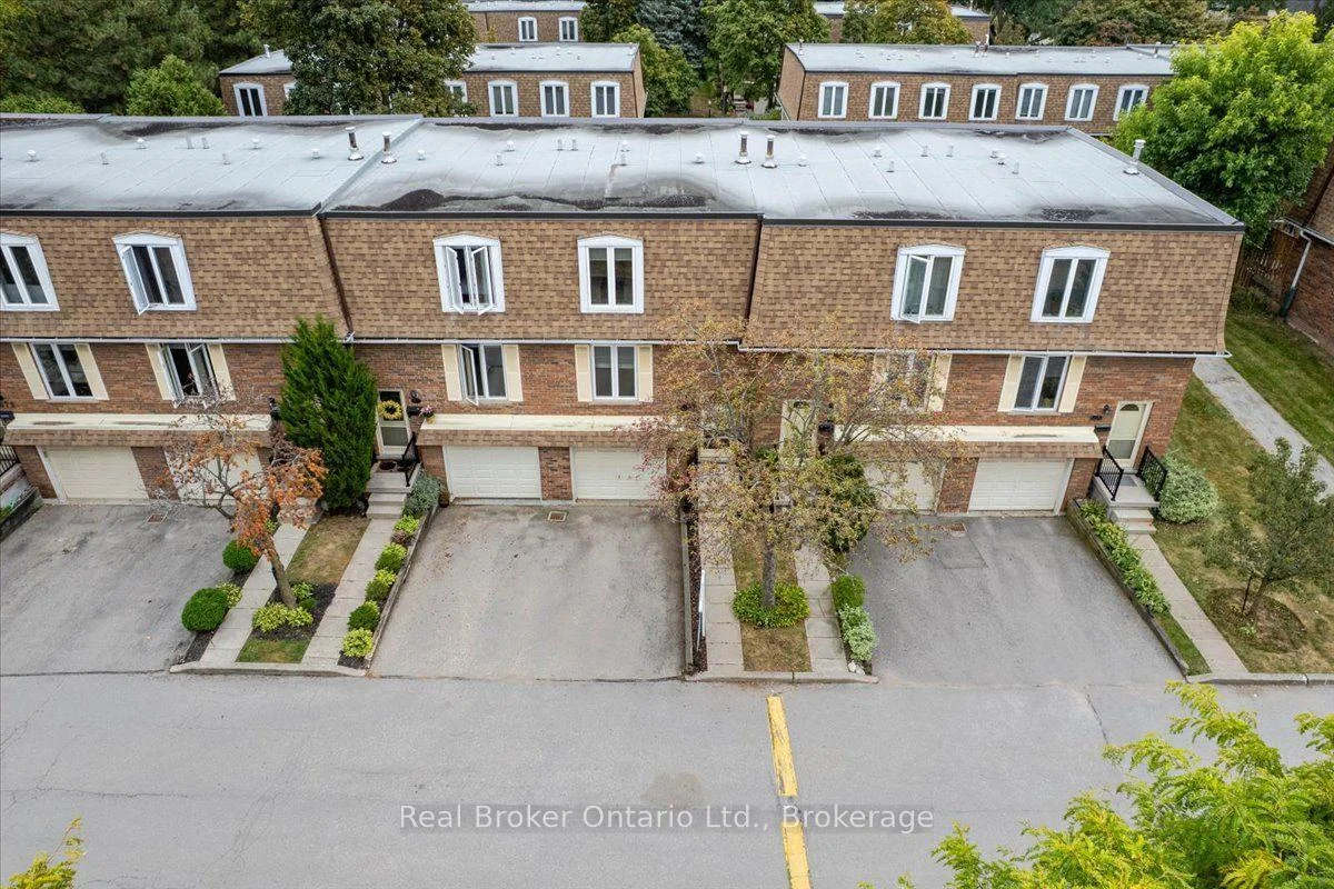 Photo 3 of 1569 Westminster Place, Burlington, Mountainside — HOMEH