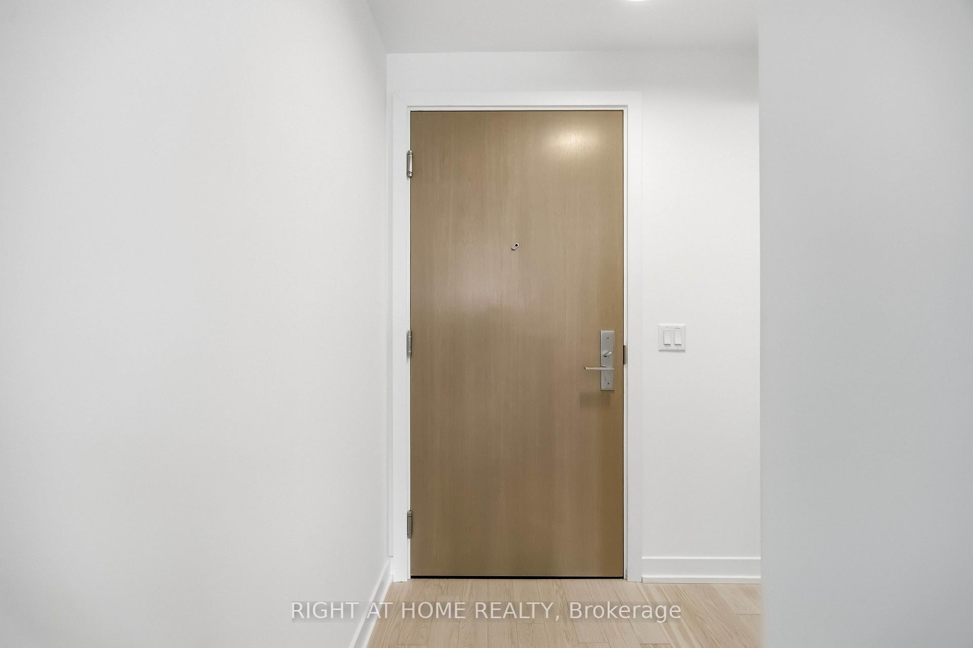 Photo 3 of Unit 2801, 357 King Street W, Toronto, Waterfront Communities — HOMEH