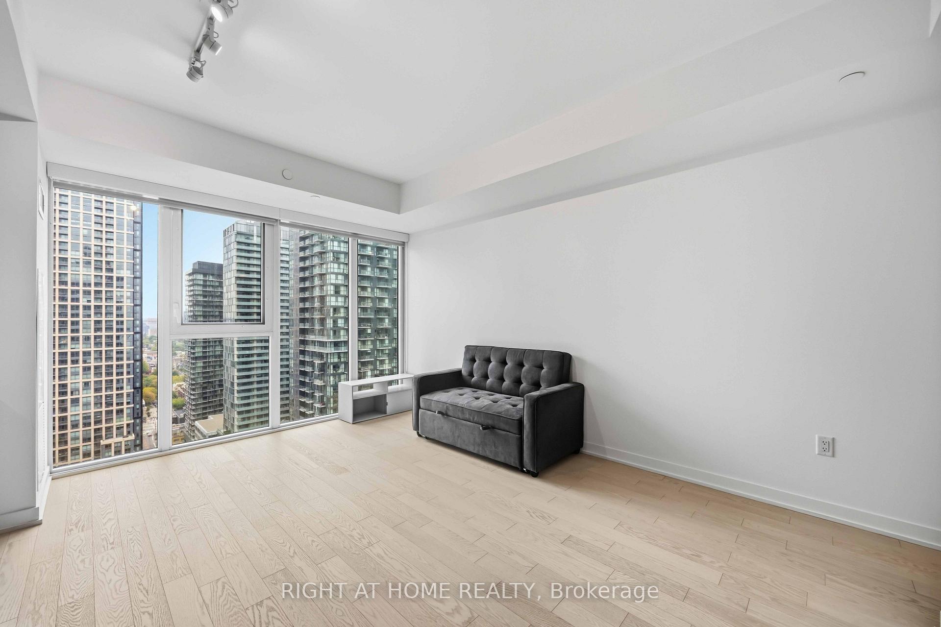 Photo 8 of Unit 2801, 357 King Street W, Toronto, Waterfront Communities — HOMEH