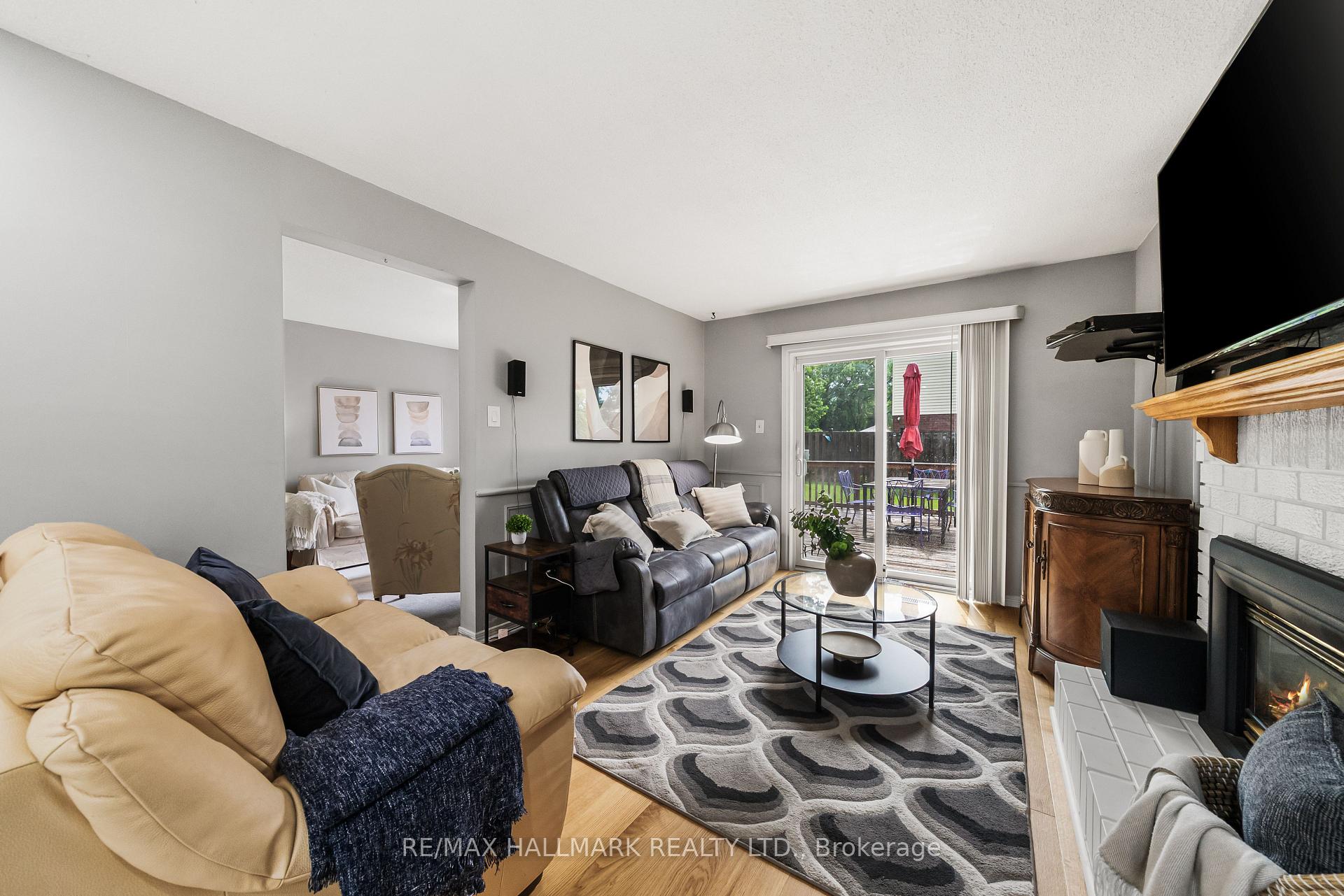 Photo 14 of 1322 Redwood Lane, Pickering, Liverpool — HOMEH