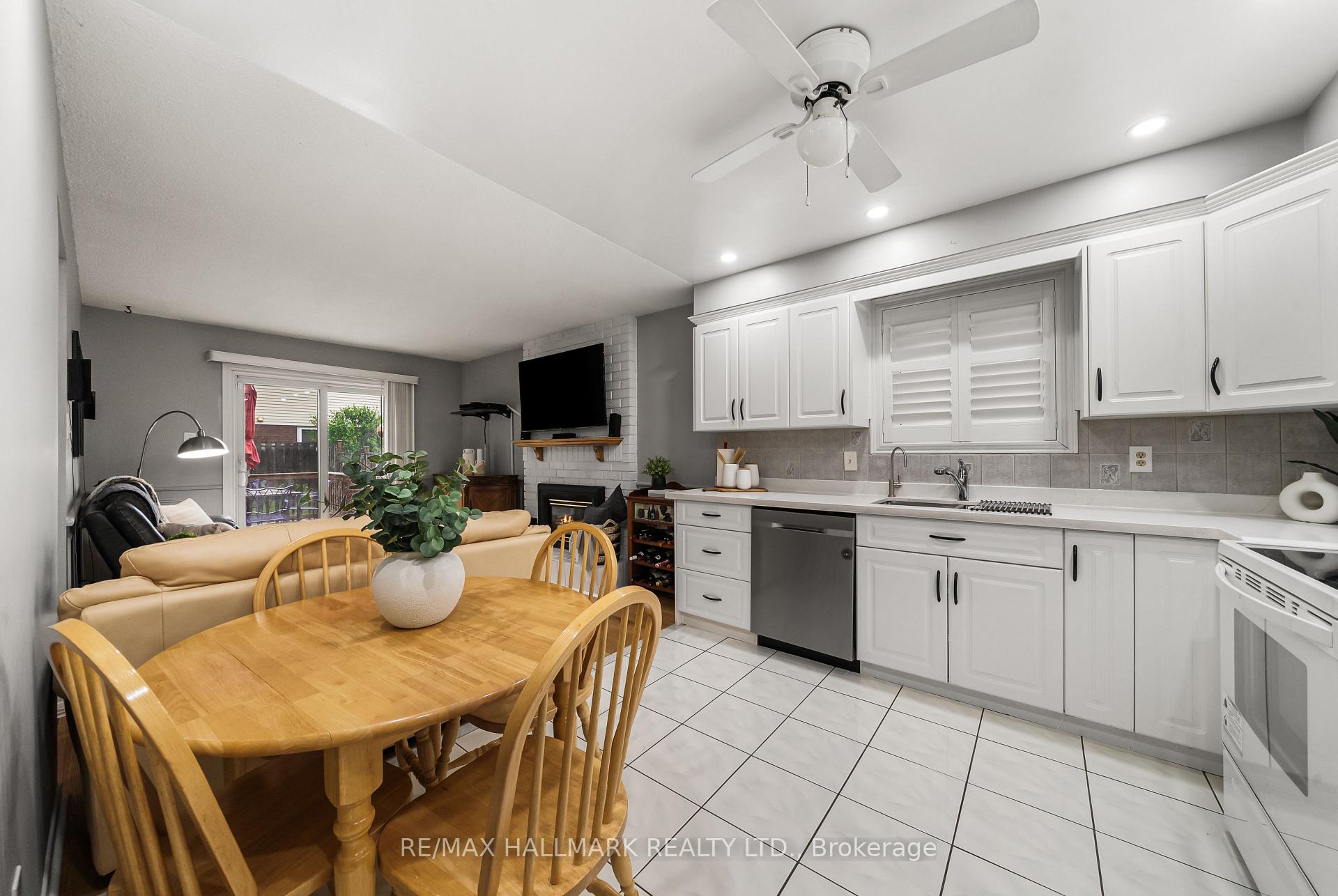 Photo 19 of 1322 Redwood Lane, Pickering, Liverpool — HOMEH
