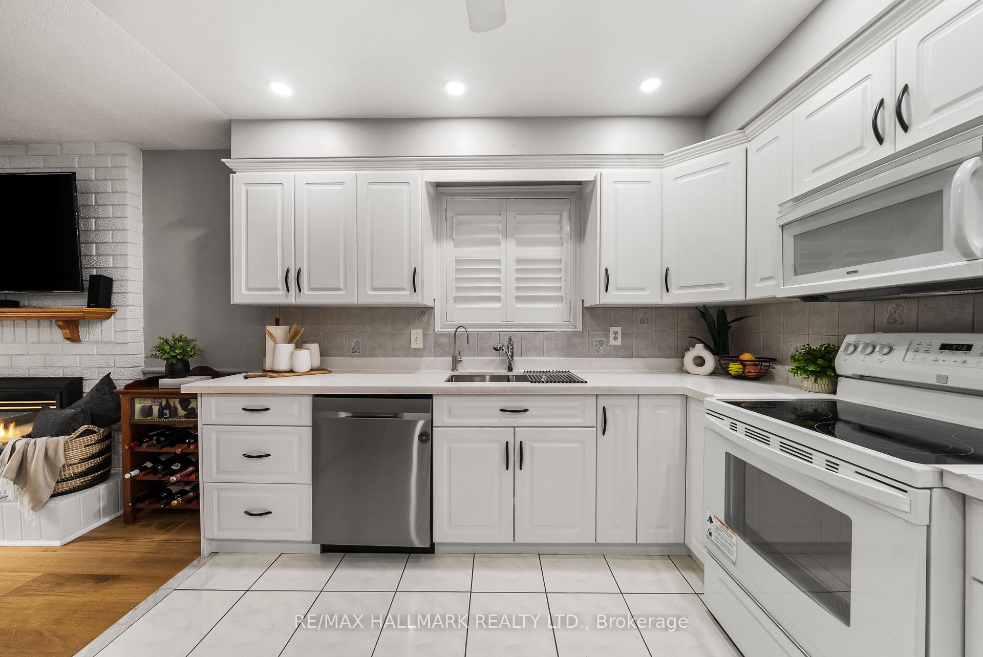 Photo 20 of 1322 Redwood Lane, Pickering, Liverpool — HOMEH