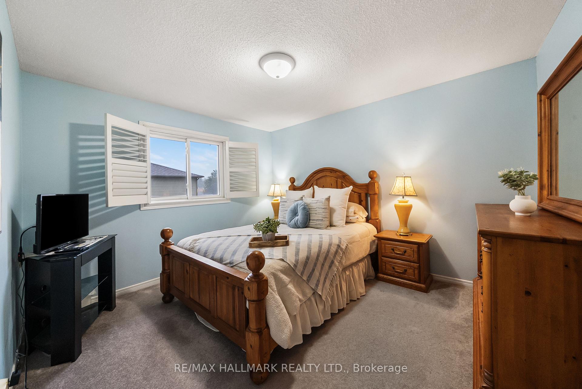 Photo 30 of 1322 Redwood Lane, Pickering, Liverpool — HOMEH