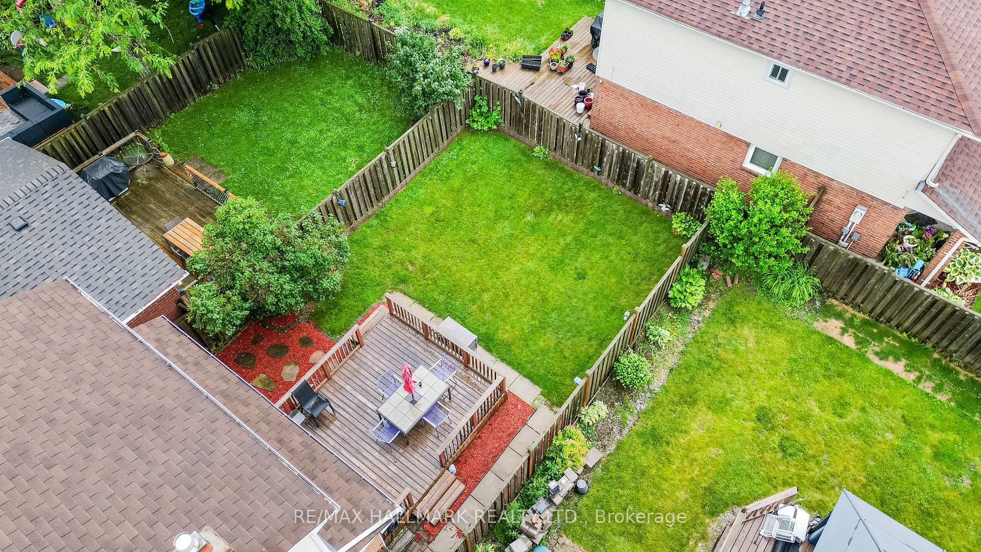 Photo 45 of 1322 Redwood Lane, Pickering, Liverpool — HOMEH