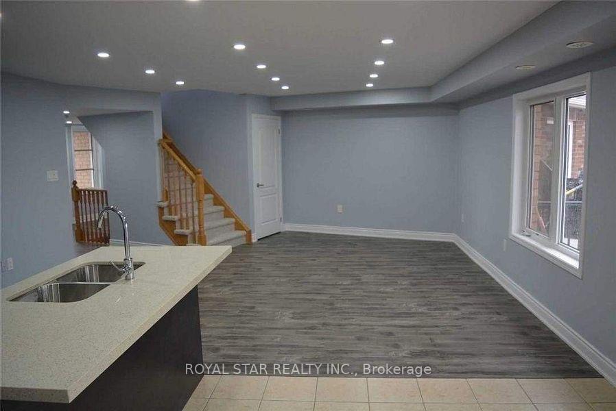 Photo 1 of 54 Baycliffe Crescent, Brampton, Northwest Brampton — HOMEH