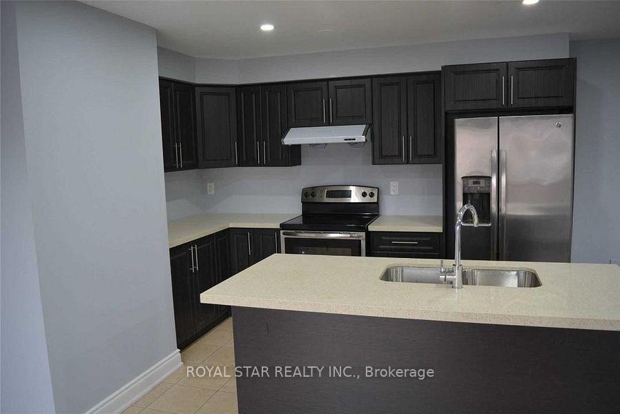 Photo 2 of 54 Baycliffe Crescent, Brampton, Northwest Brampton — HOMEH