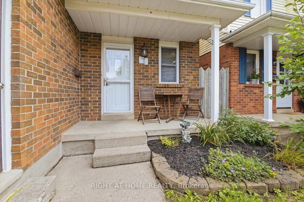 Photo 2 of 31 Prout Drive, Clarington, Bowmanville — HOMEH