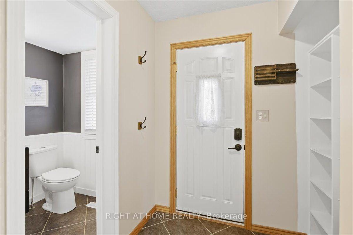 Photo 3 of 31 Prout Drive, Clarington, Bowmanville — HOMEH