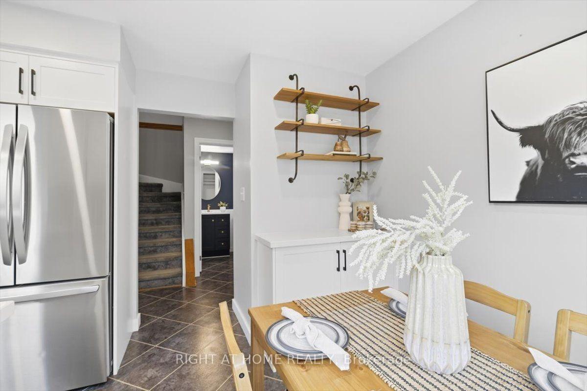 Photo 6 of 31 Prout Drive, Clarington, Bowmanville — HOMEH