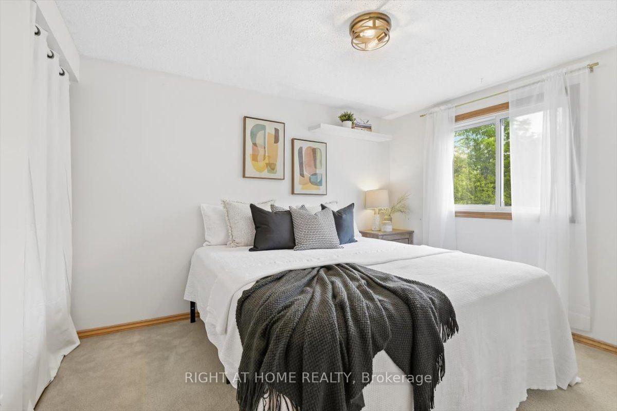 Photo 19 of 31 Prout Drive, Clarington, Bowmanville — HOMEH
