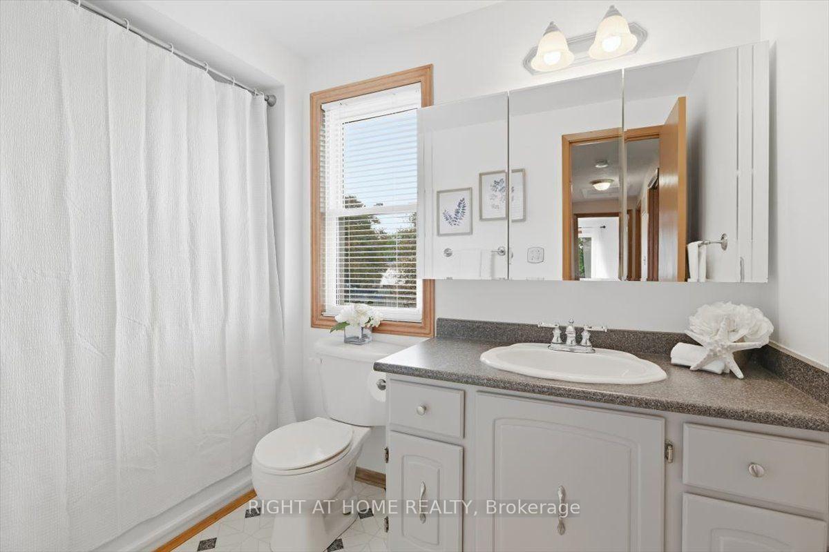 Photo 20 of 31 Prout Drive, Clarington, Bowmanville — HOMEH