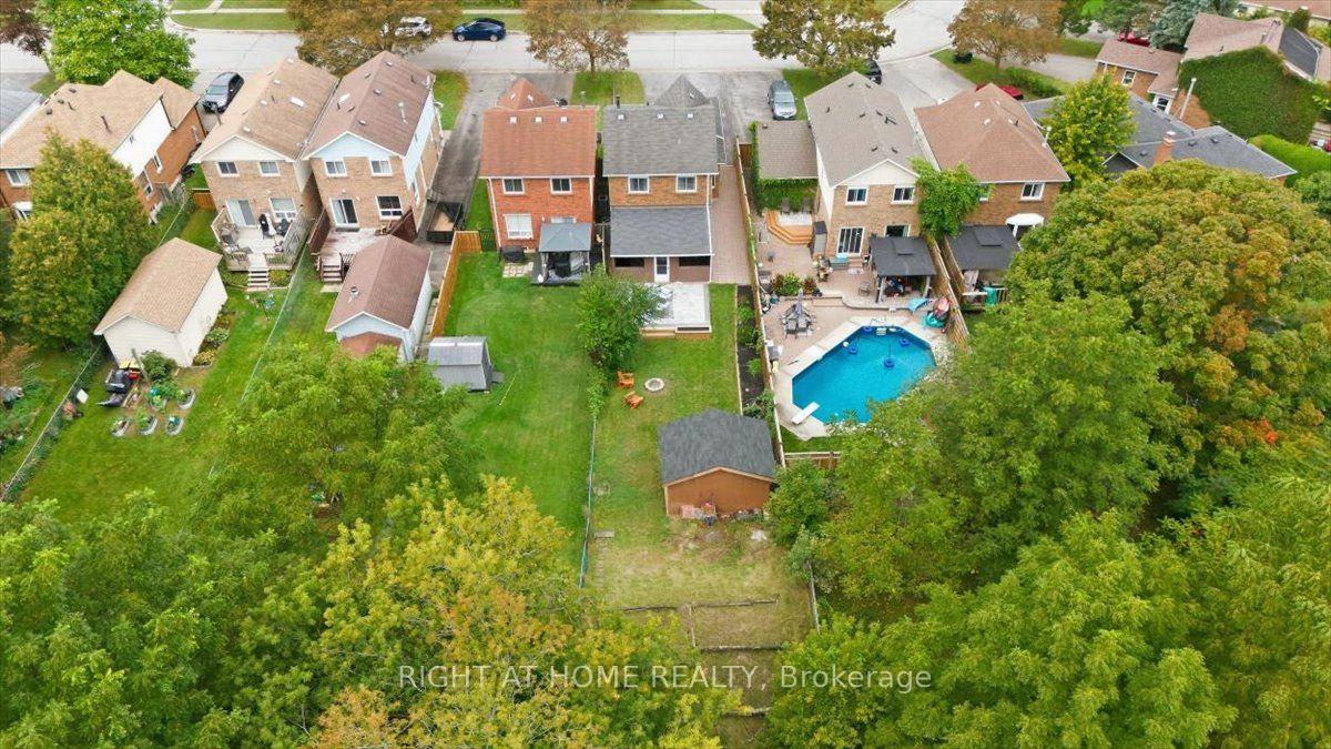 Photo 34 of 31 Prout Drive, Clarington, Bowmanville — HOMEH