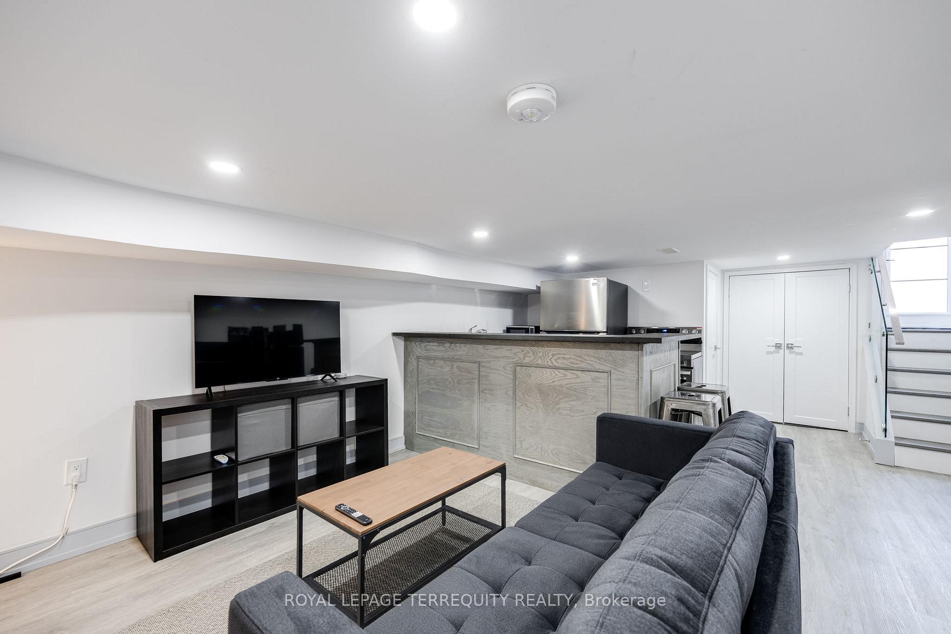 Photo 11 of Unit Bsmt, 668 Indian Road, Toronto, High Park North — HOMEH