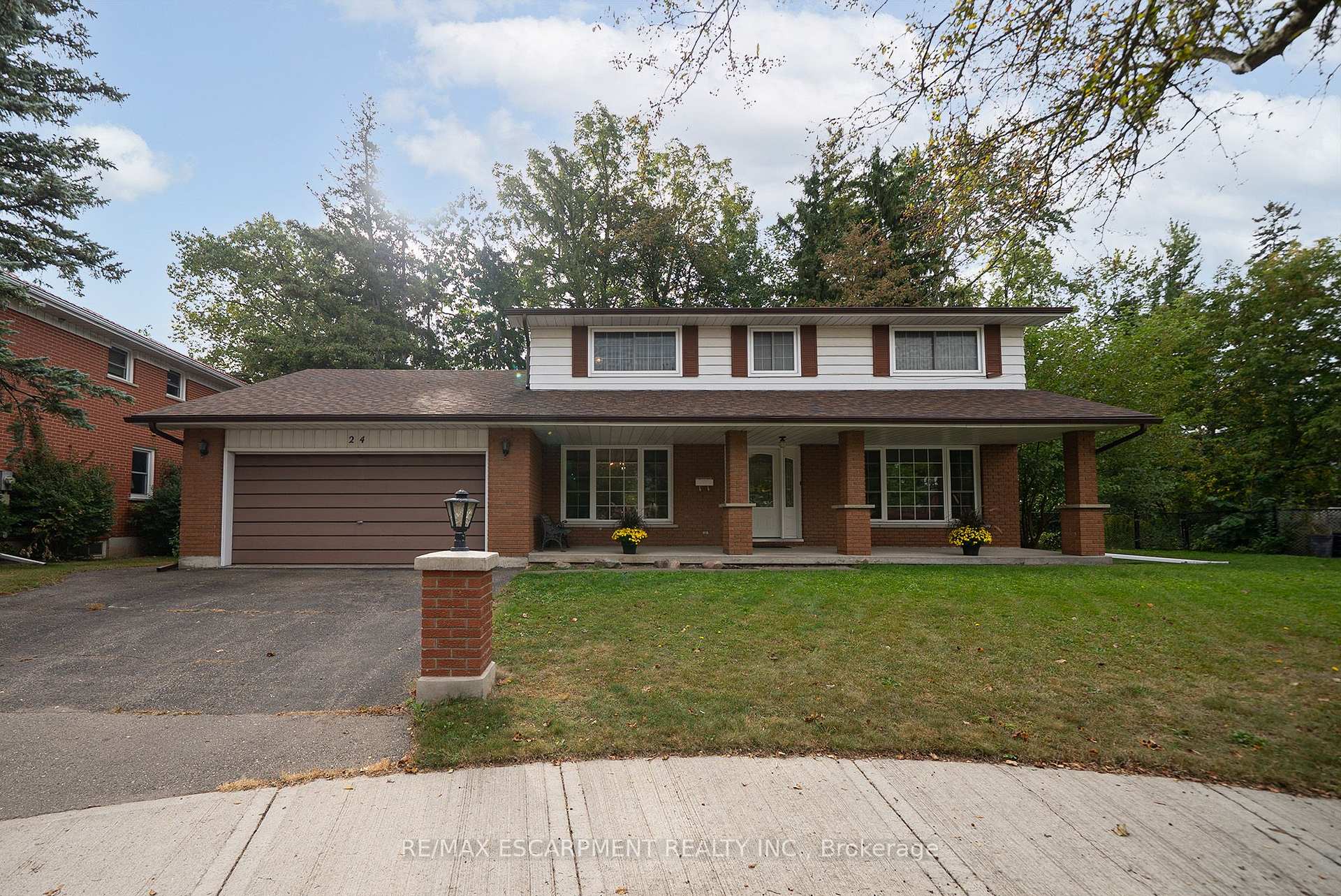 Photo 1 of 24 Japonica Crescent, Brantford, Henderson-Sky Acres — HOMEH