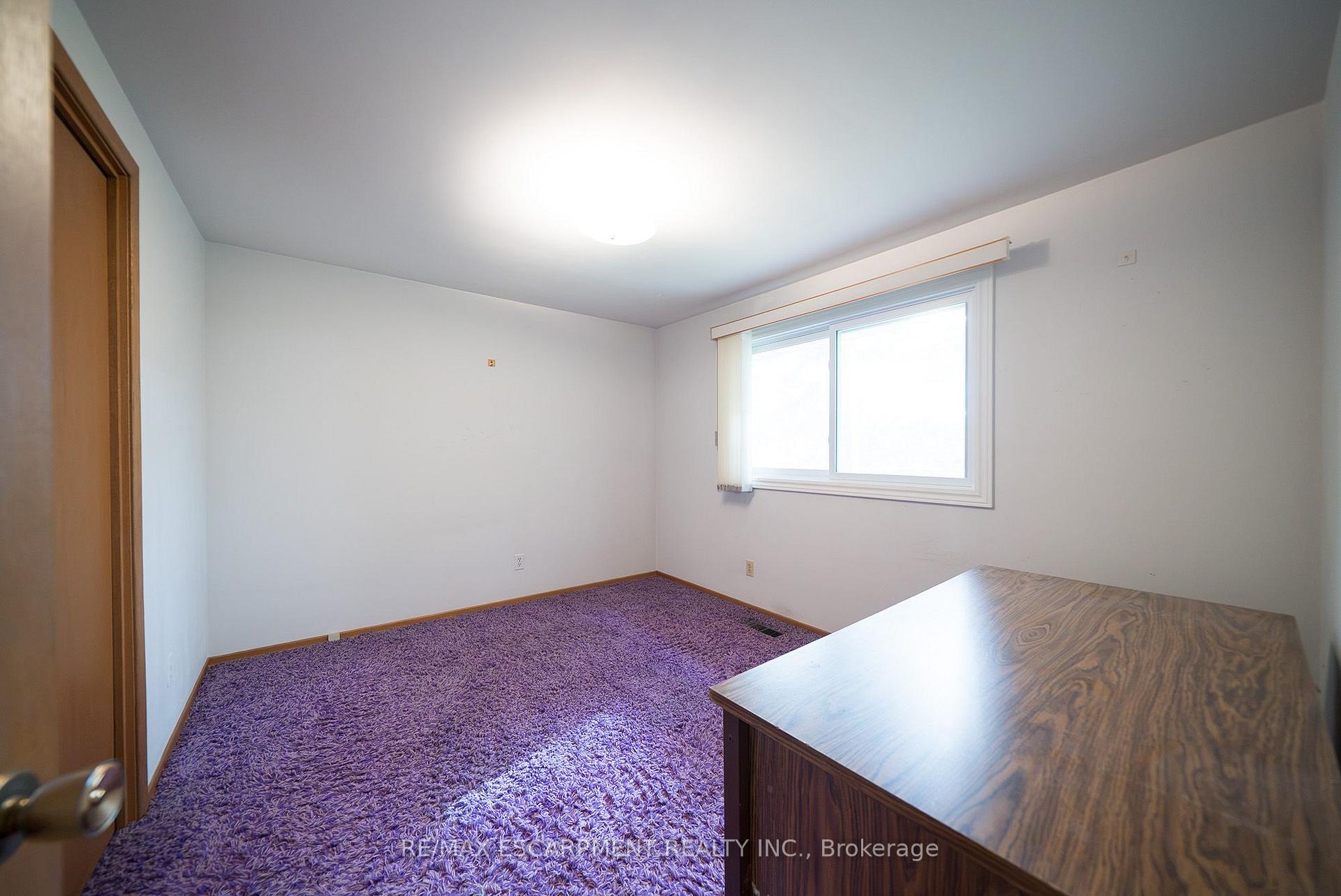 Photo 17 of 24 Japonica Crescent, Brantford, Henderson-Sky Acres — HOMEH