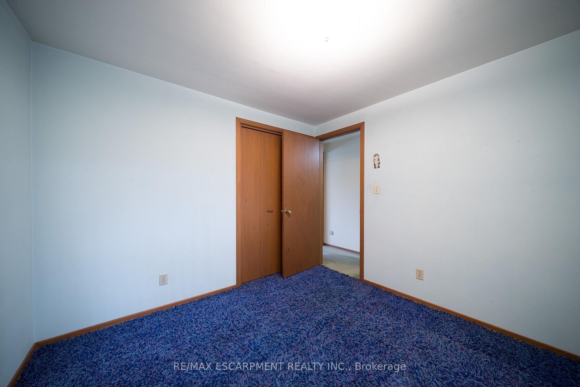 Photo 22 of 24 Japonica Crescent, Brantford, Henderson-Sky Acres — HOMEH