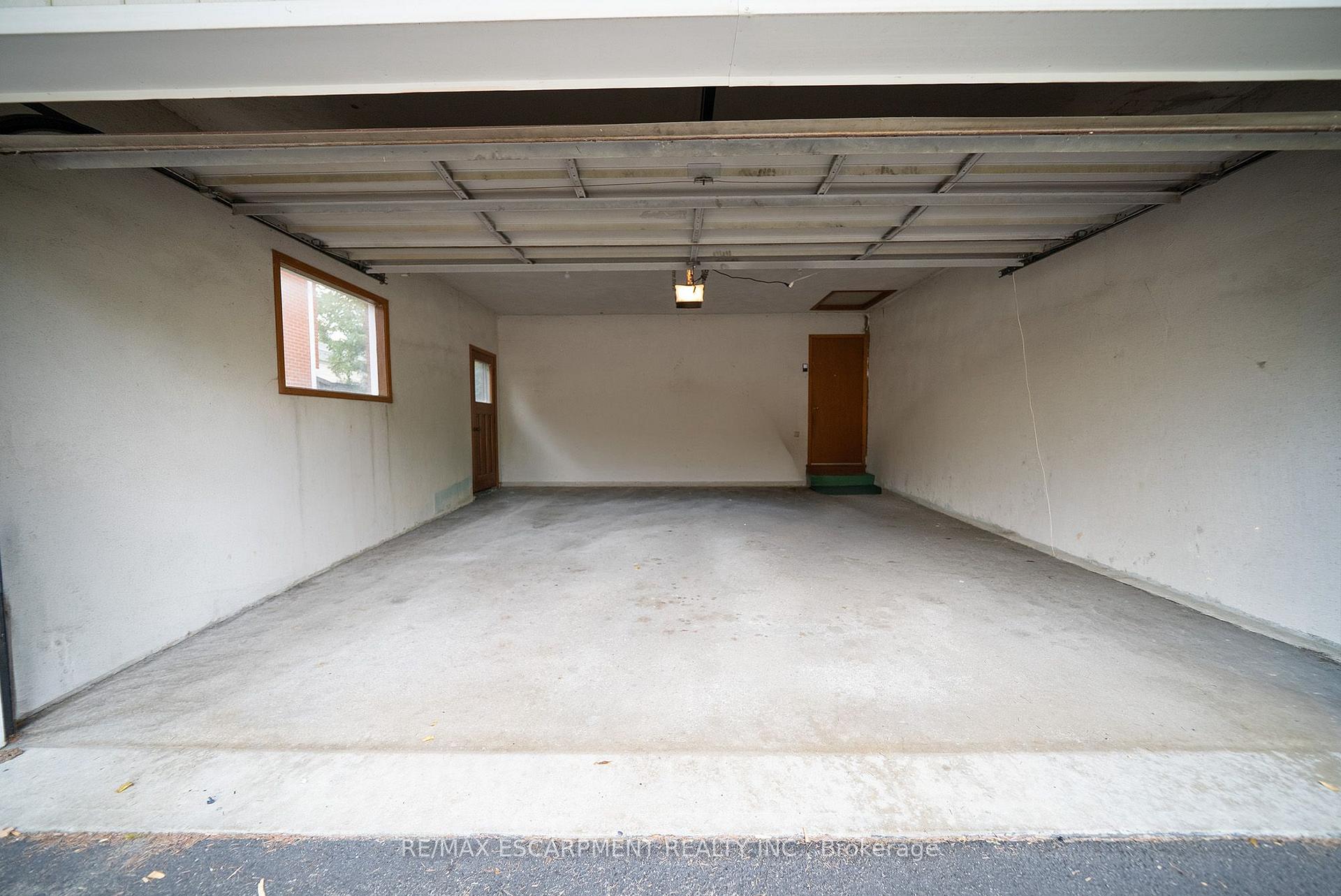 Photo 28 of 24 Japonica Crescent, Brantford, Henderson-Sky Acres — HOMEH