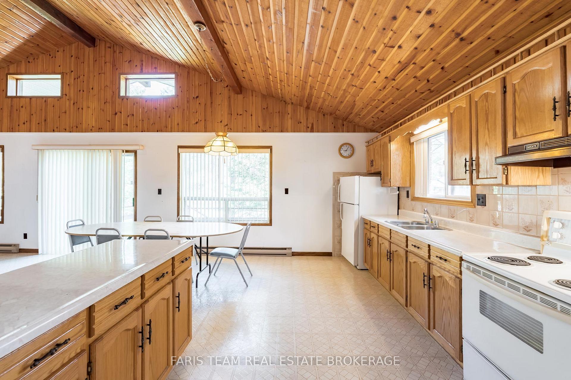 Photo 4 of 39 Rosemary Road, Tiny, Rural Tiny — HOMEH