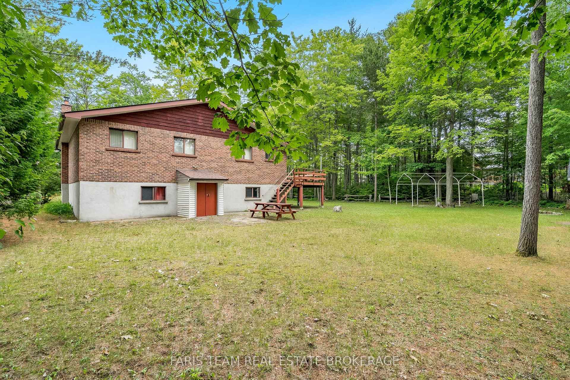 Photo 17 of 39 Rosemary Road, Tiny, Rural Tiny — HOMEH