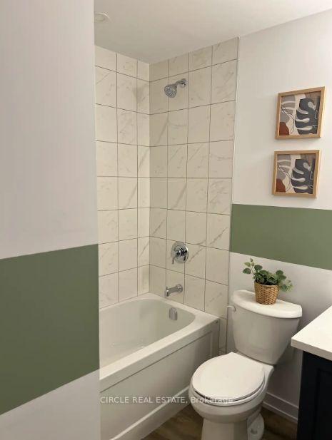 Photo 5 of Unit 432, 10 Mallard Trail, Hamilton, Waterdown — HOMEH