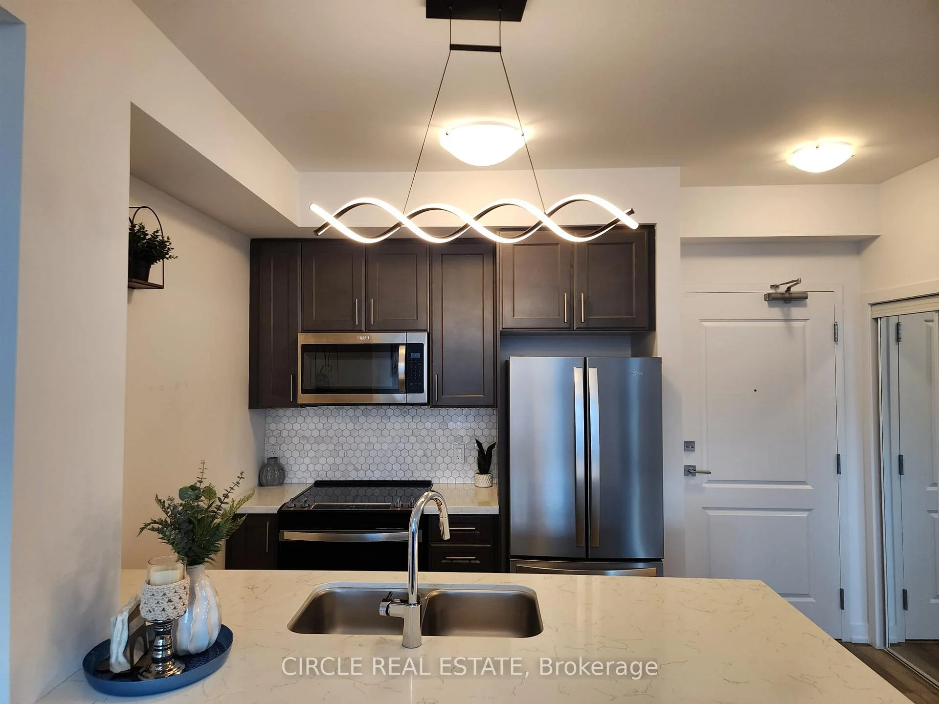 Photo 10 of Unit 432, 10 Mallard Trail, Hamilton, Waterdown — HOMEH